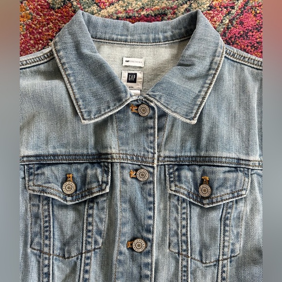 GAP | Women’s Light Blue Denim GAP Stretch Button Front Trucker Jacket Size M - Picture 10 of 16